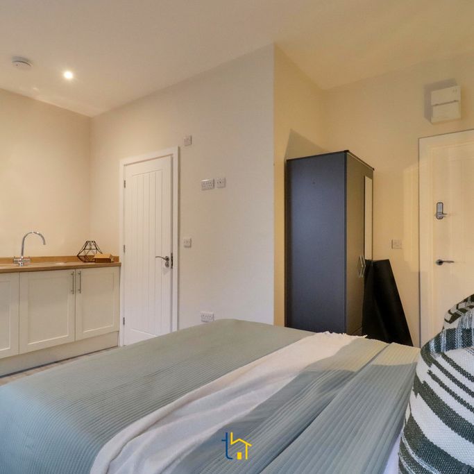 1 bed house share to rent in Bridge Road, Coalville, LE67 - Photo 1