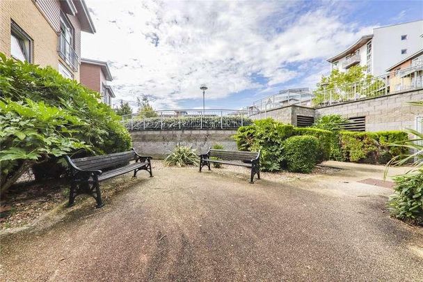 Kelvin Gate, Bracknell, Berkshire, RG12 - Photo 1