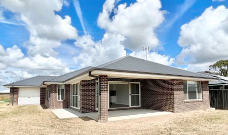 Modern Comfortable Family Home - Photo 5