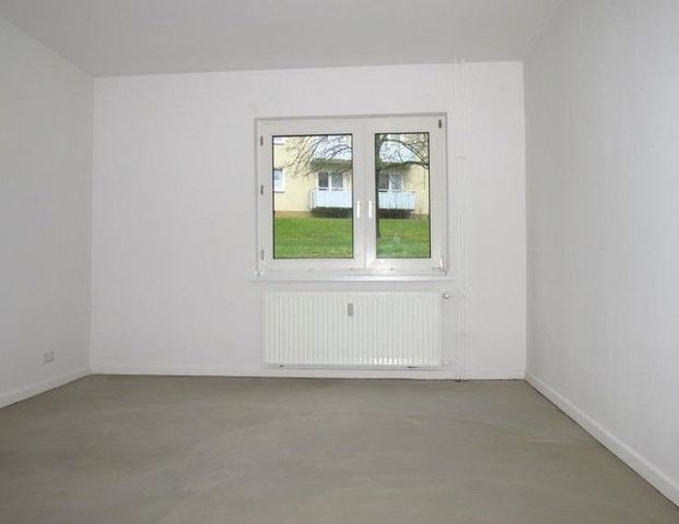 So schön: 2-Zi.-Whg. renoviert mit Balkon in Heiligenhaus-Wassermangel - Photo 1