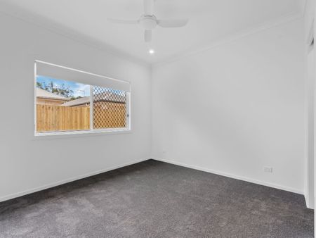 Single Level with Ducted AC! - Photo 3