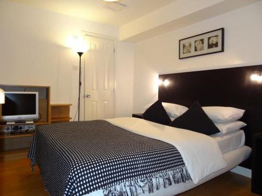 Studio to rent - Photo 1