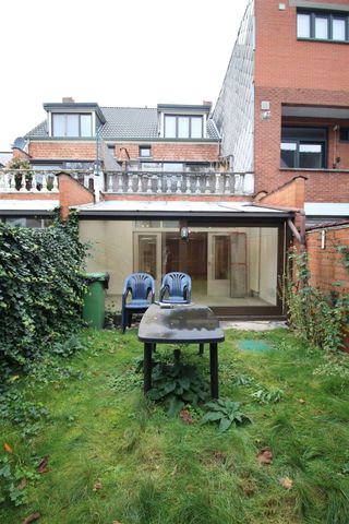 Gelijkvloersappartement met 1 slaapkamer en tuin in centrum Merksem - Photo 4
