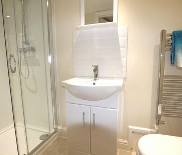 1 bedroom semi-detached house to rent - Photo 4