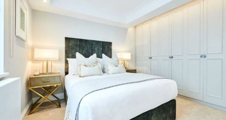 This beautiful, newly renovated two-bedroom apartment, designed to the highest standard, spans 675 sq ft and is ideally located in the heart of South Kensington. Council Tax Band F | EPC rating D - Photo 3