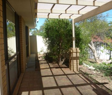 8 Martinup Court, Heathridge, WA 6027 - Photo 2