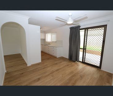 16 Lowanna Drive, Ashmore, Qld 4214 - Photo 3