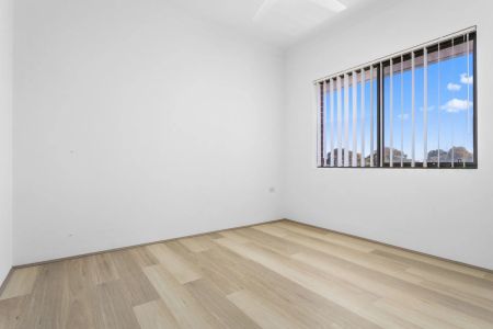 One Bedroom Apartment Opposite Beeliar Village - Photo 2