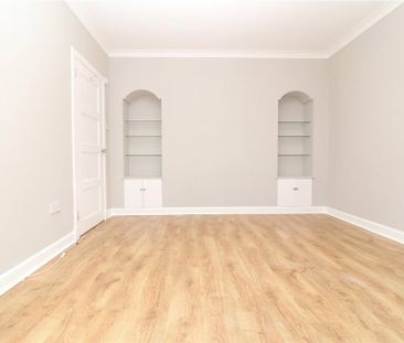 4 bedroom detached house to rent - Photo 3