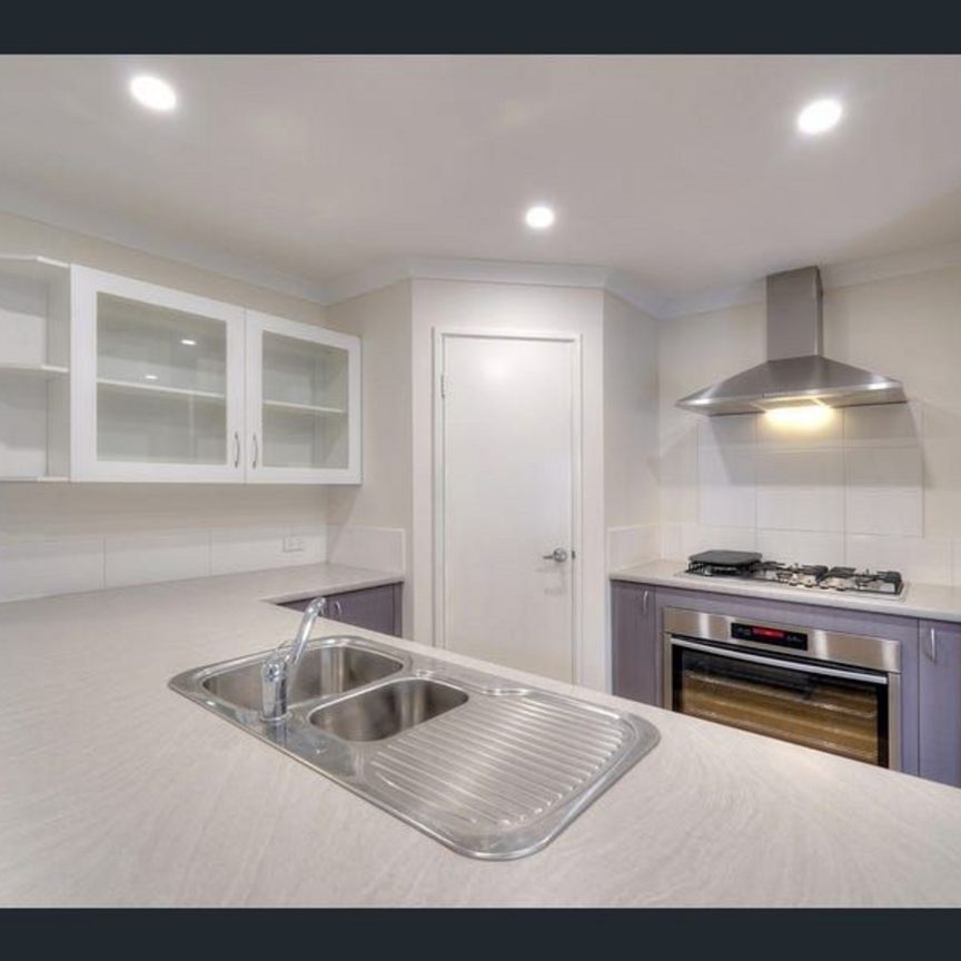 Lovely Inside and Ready to Move In – Bright & Modern 3x2 - Photo 1