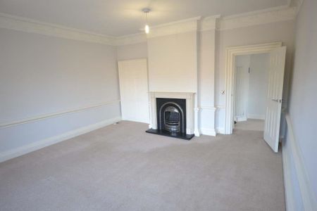 Worple Road, Epsom, Surrey, KT18 5EW - Photo 5