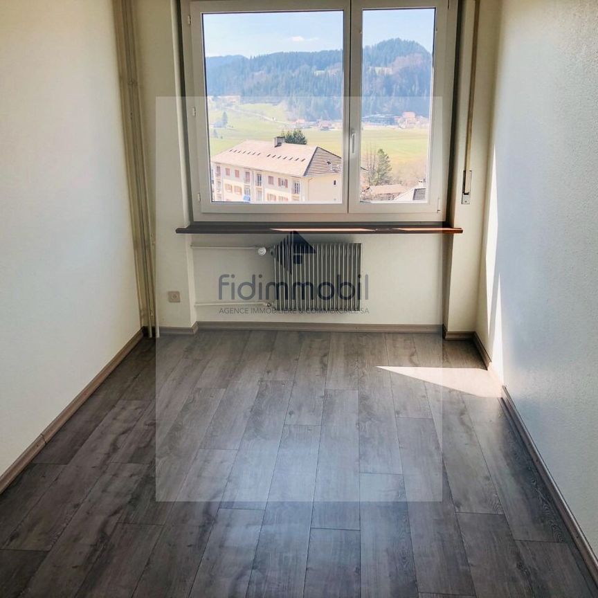 Le Corbusier 14, Le Locle, 3 pièces rénové dans quartier calme - Photo 1