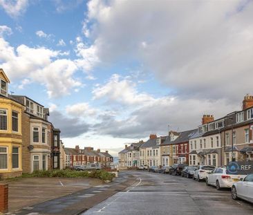 2 bedroom flat to rent - Photo 6