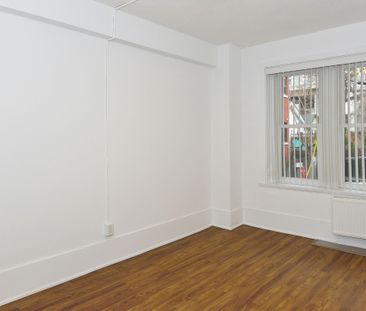 160 Huron Street - Photo 3