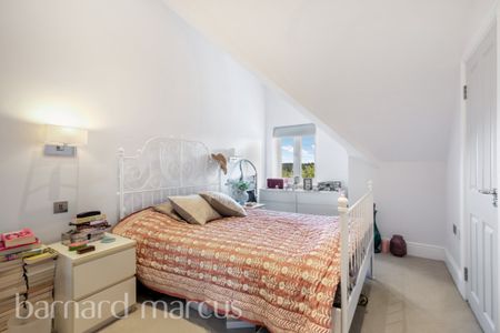 Riddlesdown Road, PURLEY - Photo 4
