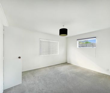 An attractive proposition in a coveted Peninsula position - Photo 1