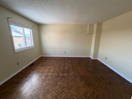 For Lease - 4635 Regents Terrace Unit# 43, Mississauga, Ontario - Photo 3