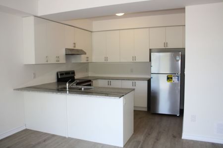 For Lease - 6 Hillcroft Way, Kawartha Lakes, Ontario - Photo 2