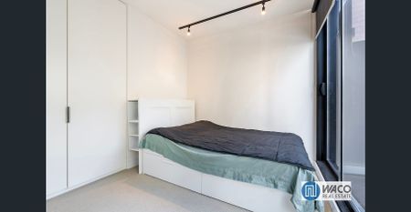 Modern 2-Bedroom Apartment Near Albert Park Lake -FURNISHED - Photo 2