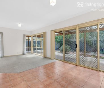 40 Pelham Crescent, 3024, Wyndham Vale Vic - Photo 2