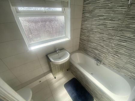 4 bedroom house share to rent - Photo 5