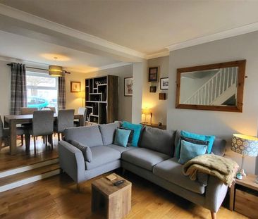 Merton Road - Photo 1