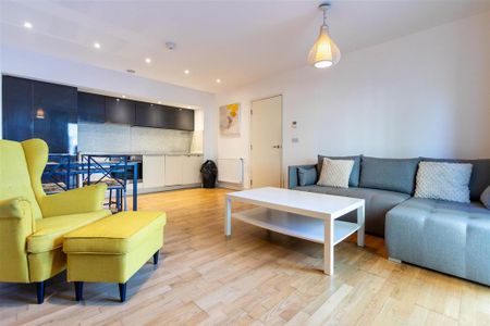 2 bedroom apartment to rent - Photo 2