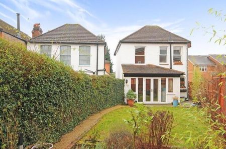 3 bed detached house to rent in Springfield Road, Guildford, GU1 - Photo 4