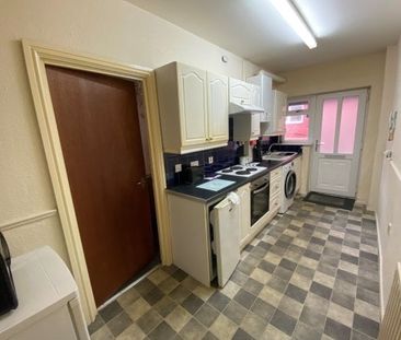 Clifton Drive South, Lytham St Annes - Photo 4