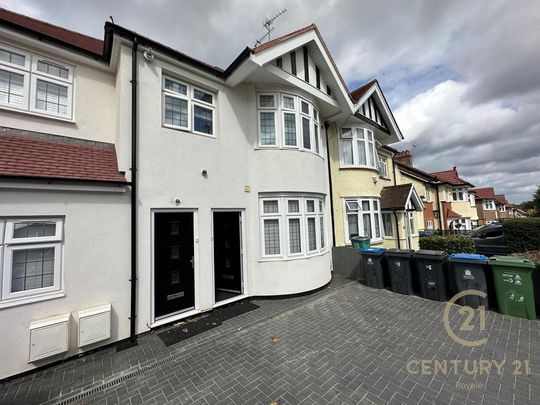 1 bedroom in a house share to rent - Photo 1