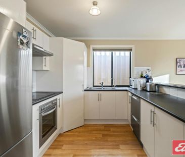 VILLA LIVING - GREAT LOCATION - Photo 6