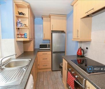 2 bedroom terraced house to rent - Photo 3