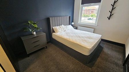 5 bedroom house of multiple occupation to rent - Photo 3