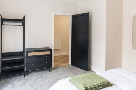 4 Bed Detached House, Pilgrim Street, L1 - Photo 5