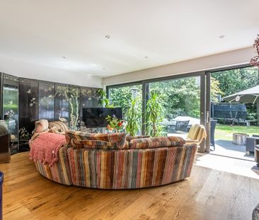 5 bedroom detached house to rent - Photo 3