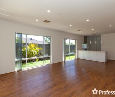 13 Timbarra Street, Baldivis WA 6171 - Photo 2