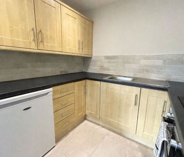 302 College Court Central, Belfast BT1 6BZ - Photo 4