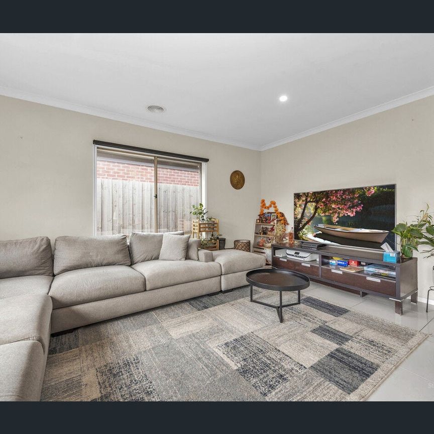 Modern Family Living in the Heart of Arcadia Estate! - Photo 1