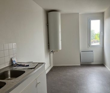 Location Appartement 4 pièces 78 m² La Châtre - Photo 3