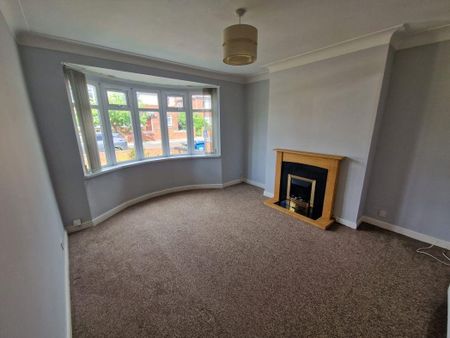 2 bed lower flat to rent in NE3 - Photo 3