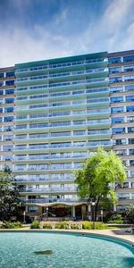 Spacious Renovated Bachelor, 1 & 2BRs: Subway Line - Photo 4