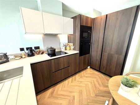 AVAILABLE NOW | BRAND NEW APARTMENTS | LUXURY AMENITIES | 3 WEEKS RENT FREE FOR 12 MONTH TENANCY | PET FRIENDLY | 24-HOUR CONCIERGE | VIEWING RECOMMENDED! - Photo 5