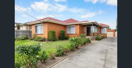 Space and Comfort! - Photo 2