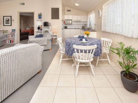 Lakeside Living - Photo 2