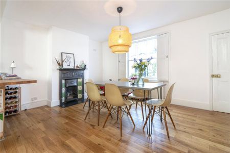 2 bedroom terraced house to rent - Photo 4