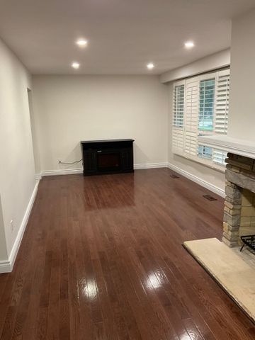 For Lease - 4365 7th Line Unit# Main Floor, Bradford West Gwillimbury, Ontario - Photo 2