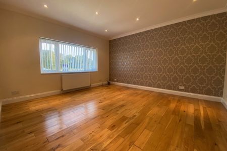 London Road, Hemel Hempstead - Photo 2