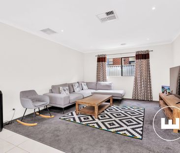 Walk to schools, parks and everyday essentials. - Photo 2