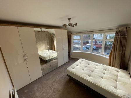 3 bedroom semi-detached house to rent - Photo 4