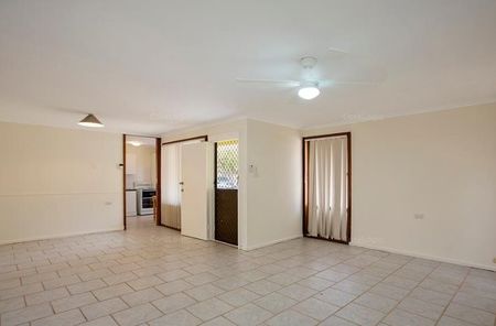 26 Sue Crescent, West Tamworth NSW 2340 - House For Rent | Domain - Photo 5
